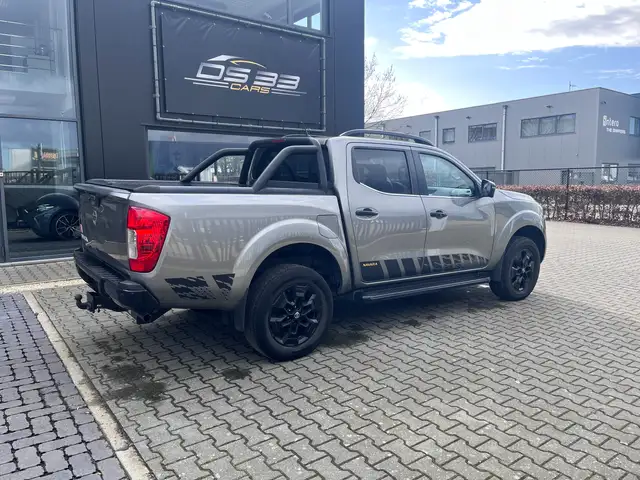 Nissan Navara 2.3 dCi 4WD Tekna