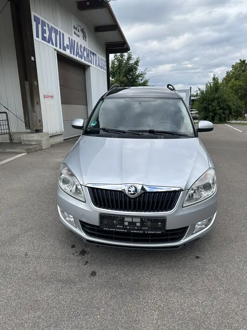 Skoda Roomster 1.6 TDI DPF Scout PLUS EDITION Motor Getriebe gut - 2