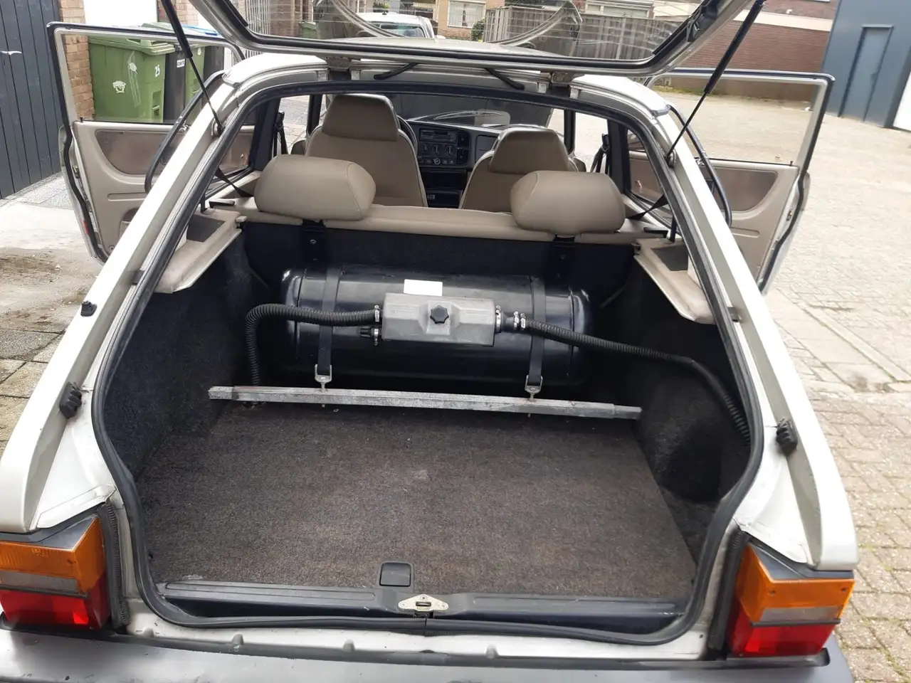 Saab 900 i2.1-16 LPG, foto 5