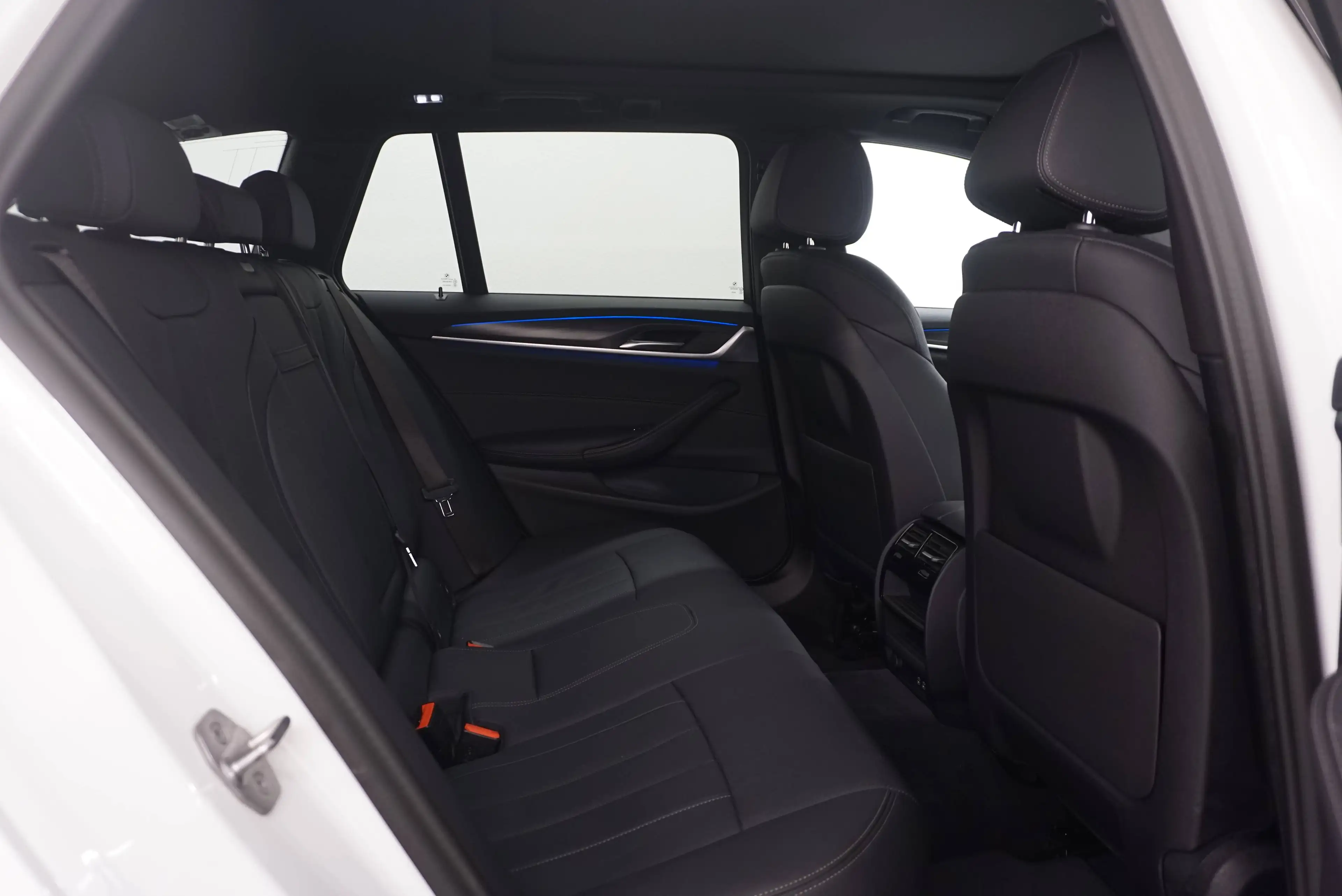 BMW 530 e xDrive M Sport // Anhängervorr. // ACC // Panoramad. // — photo 23