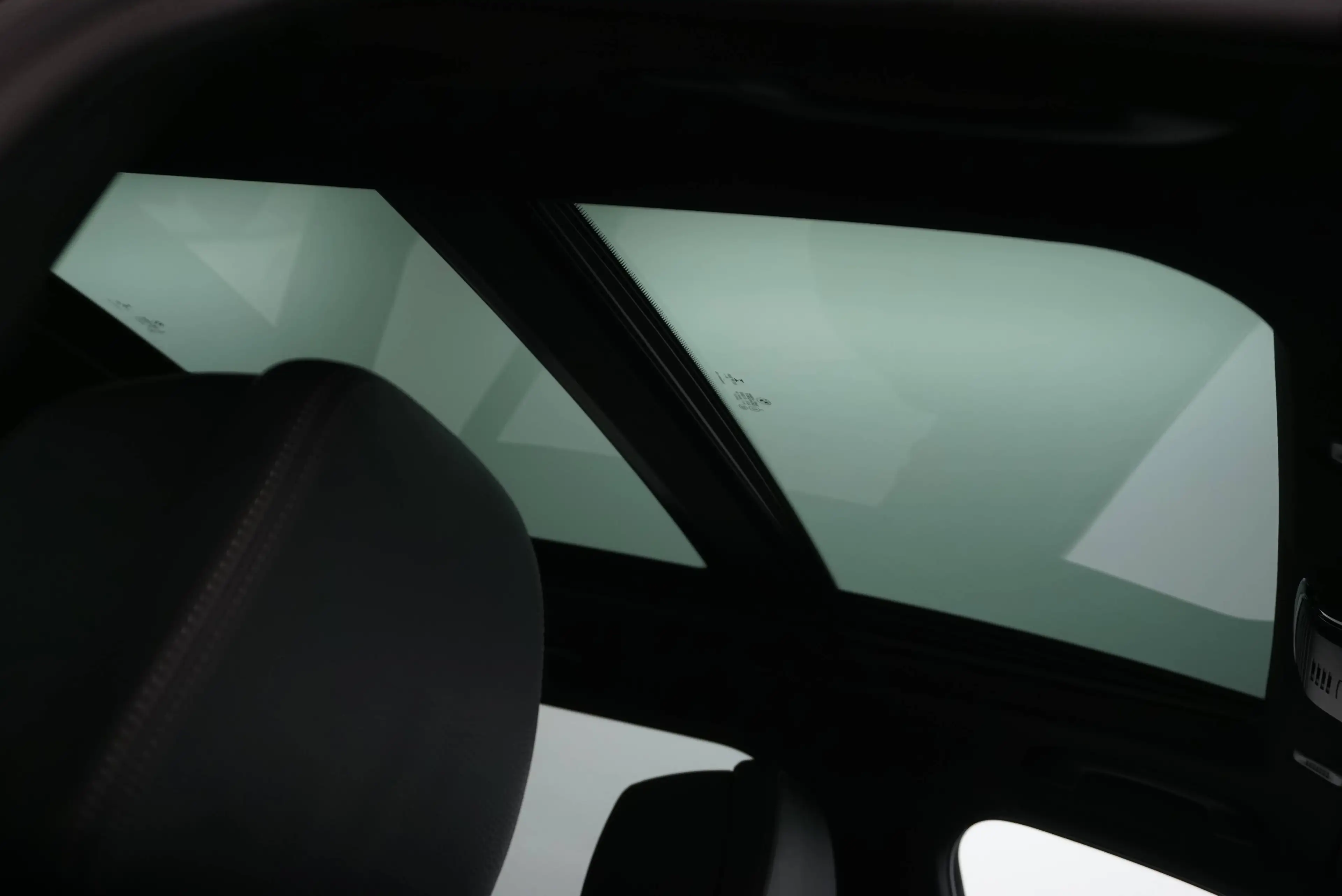 BMW 530 e xDrive M Sport // Anhängervorr. // ACC // Panoramad. // — photo 22