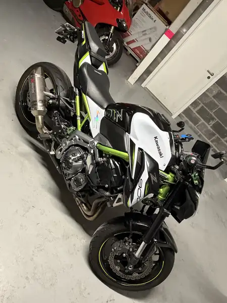Kawasaki Z 900 - foto 2
