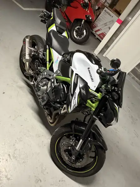 Kawasaki Z 900 - foto 3