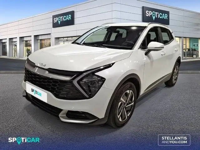 2025 Kia Sportage in White for sale