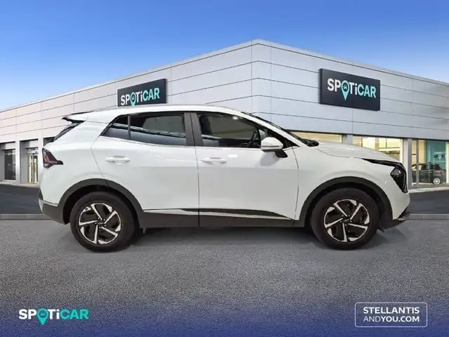 Kia Sportage view 4
