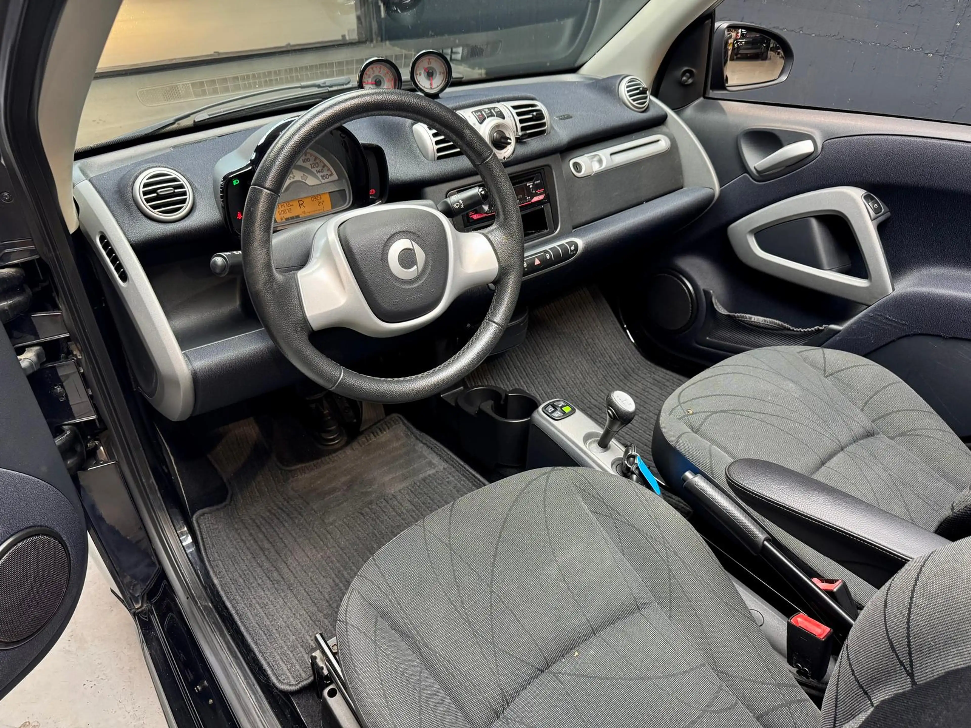 smart forTwo Micro Hybrid Drive+PASSION+RADIO+SHZ — photo 13
