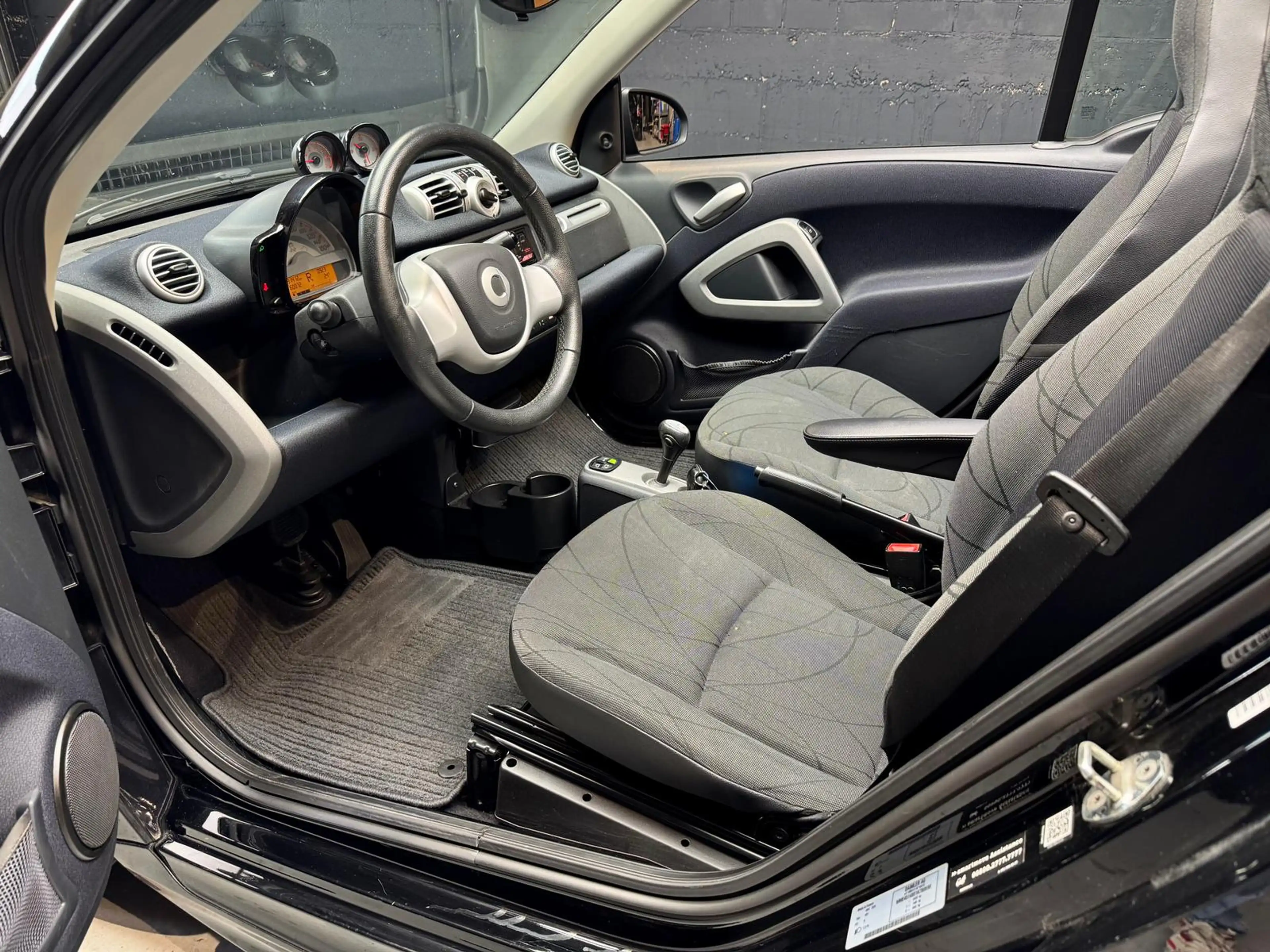 smart forTwo Micro Hybrid Drive+PASSION+RADIO+SHZ — photo 12