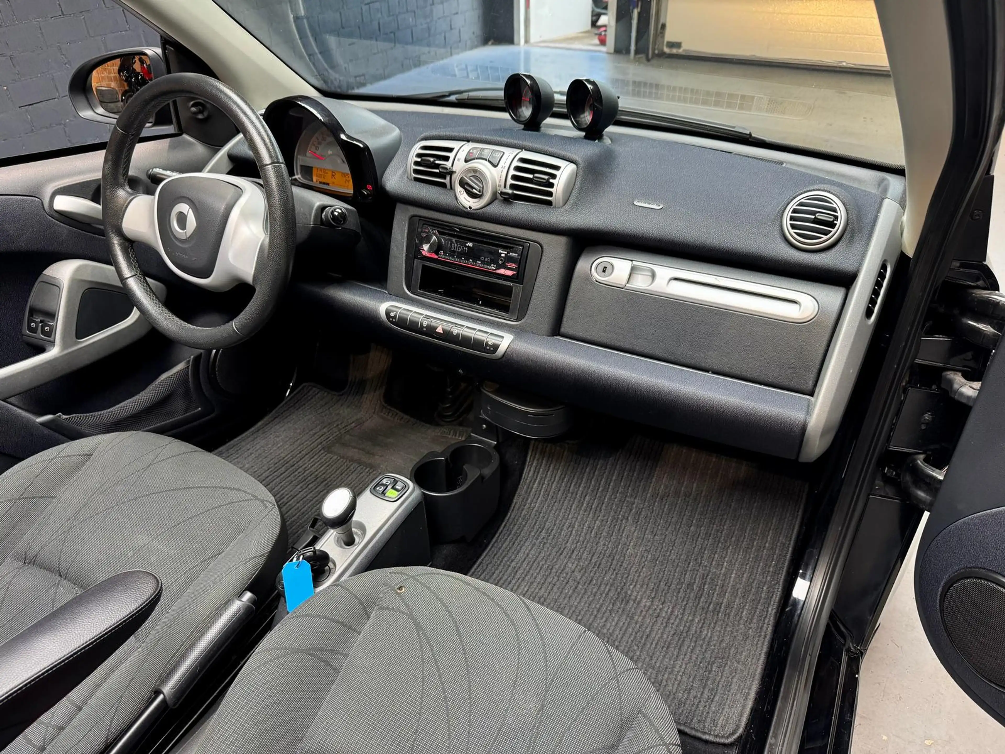 smart forTwo Micro Hybrid Drive+PASSION+RADIO+SHZ — photo 18