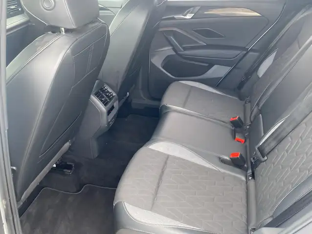 Volkswagen Tiguan view 6