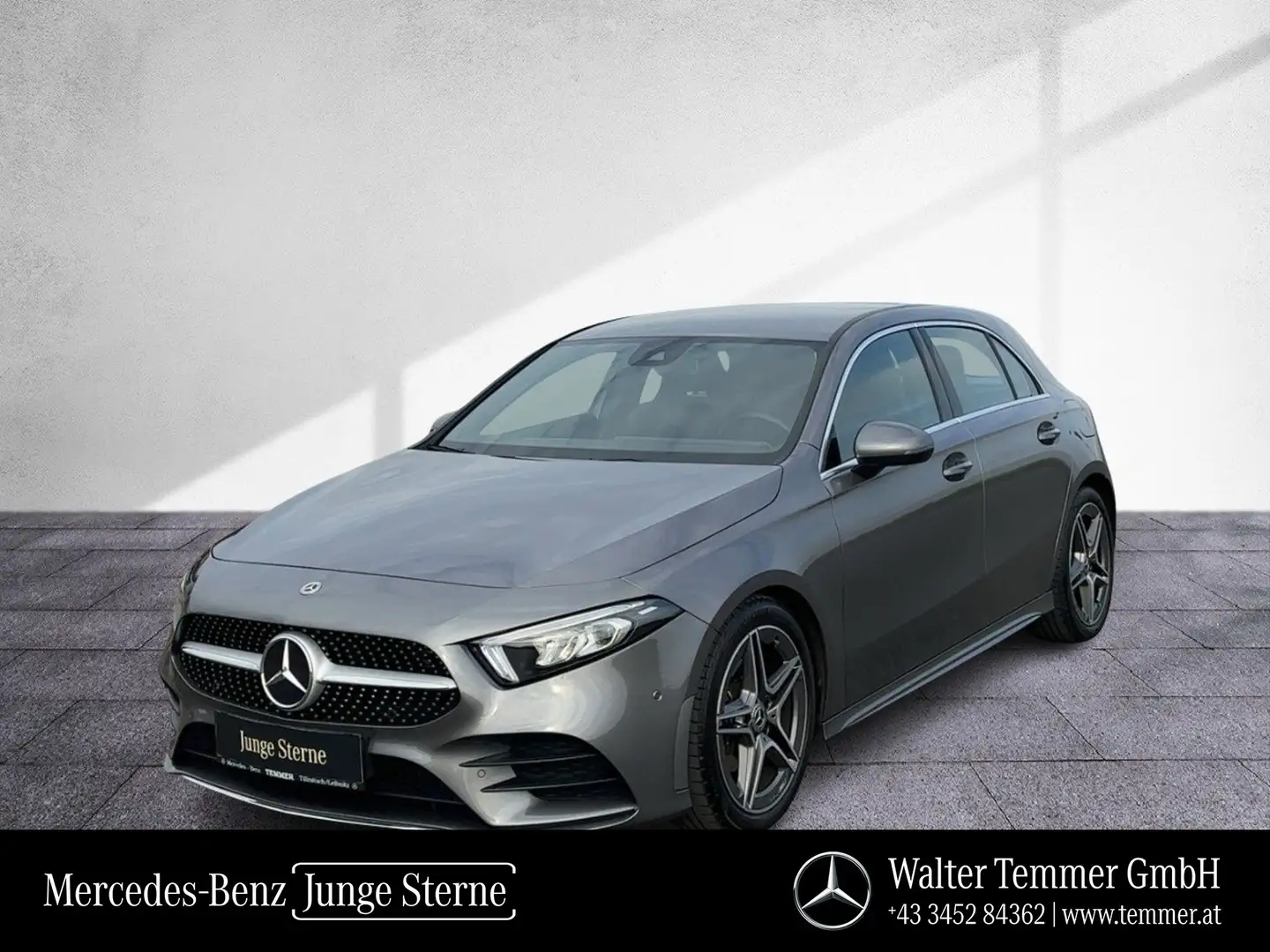 Mercedes-Benz A 200 4MATIC AMG-Line LED RKam Navi Shz Tempomat Grau - 1