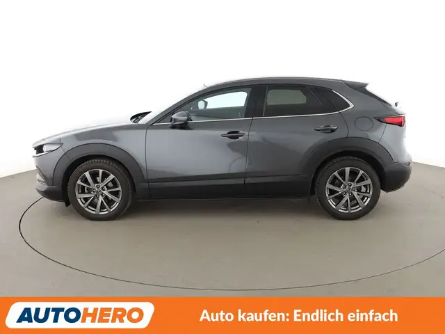 Mazda CX-30 view 3