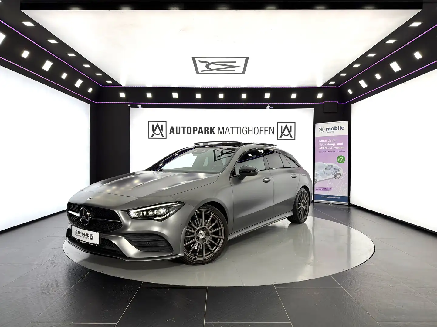 Mercedes-Benz CLA 200 Shooting Brake *AMG-LINE*PANO*360* Grau - 1
