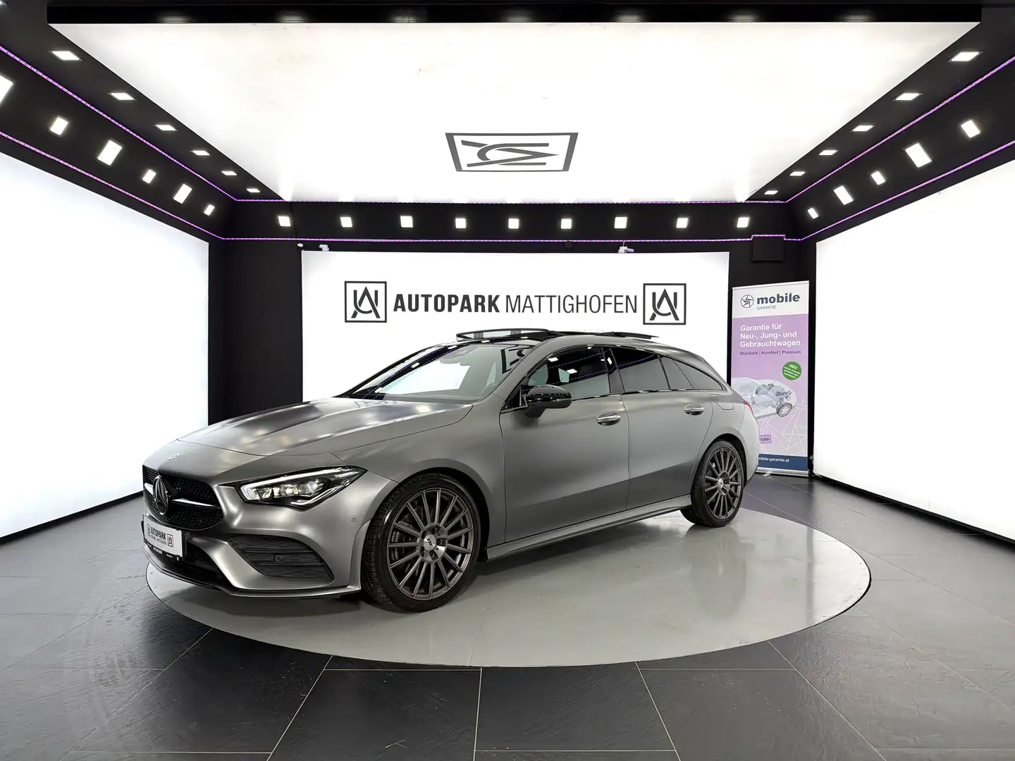 Mercedes-Benz CLA 200 Shooting Brake *AMG-LINE*PANO*360* Grau - 2
