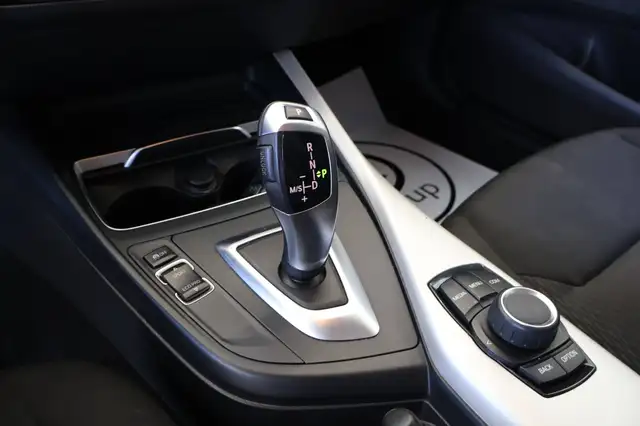 BMW 1 Series view 15