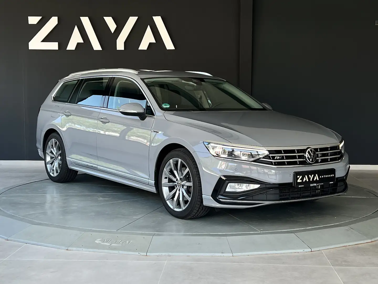 Volkswagen Passat 2.0 TDI R-Line*DSG*MATRIX*VIRTUAL* Šedá - 1