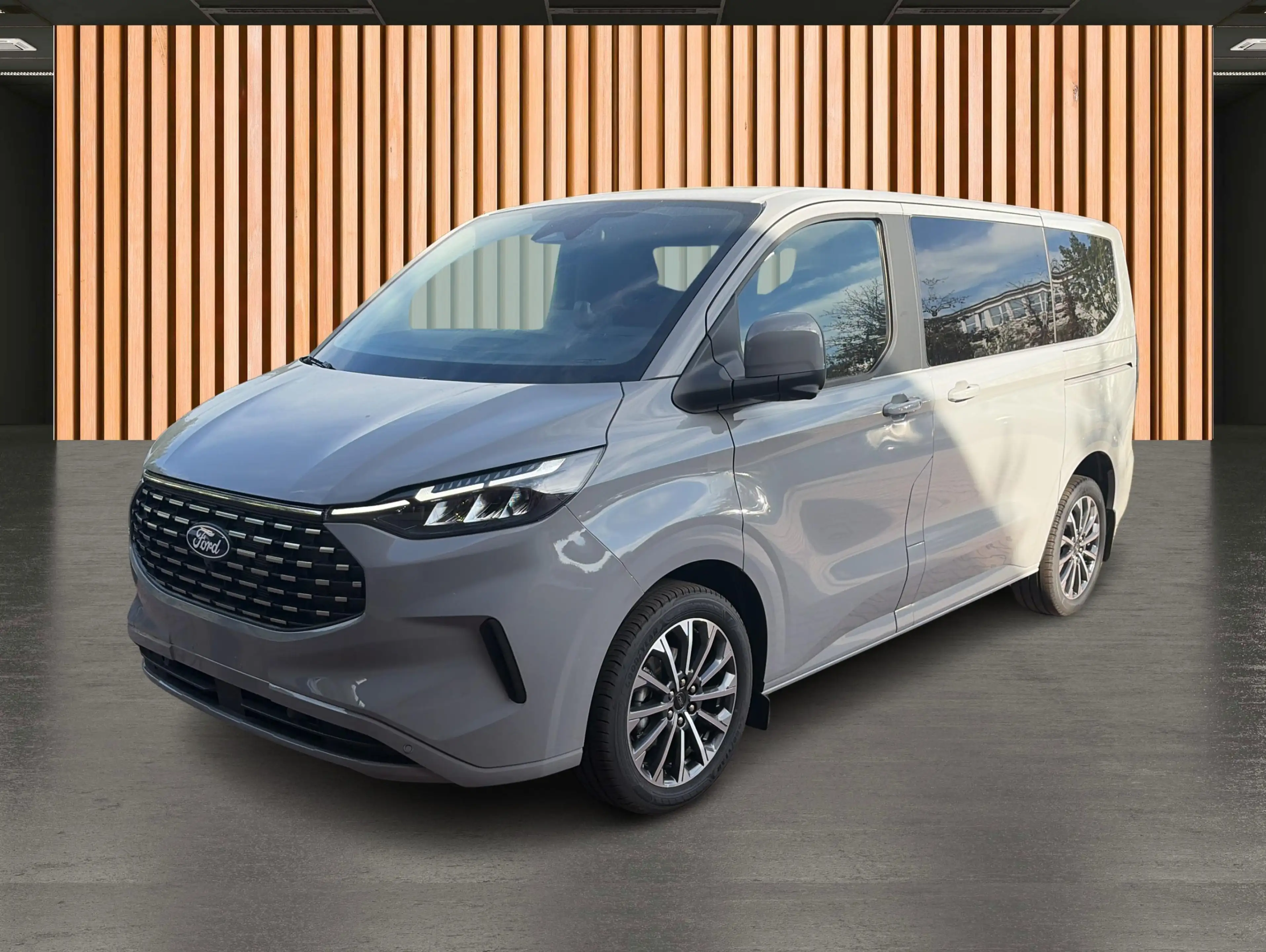 Ford Tourneo Custom 320 L1 Titanium X AWD*AHK*B&O — photo 2