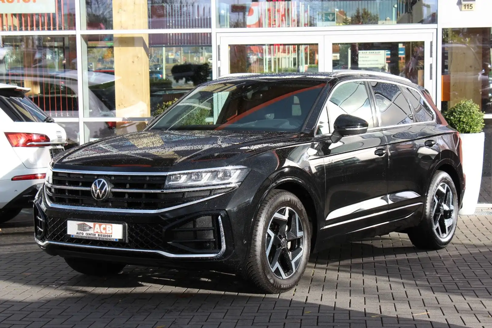 Volkswagen Touareg TDI 4-M R-Line ACC Luft AHK IQ-Light RFK Noir - 2