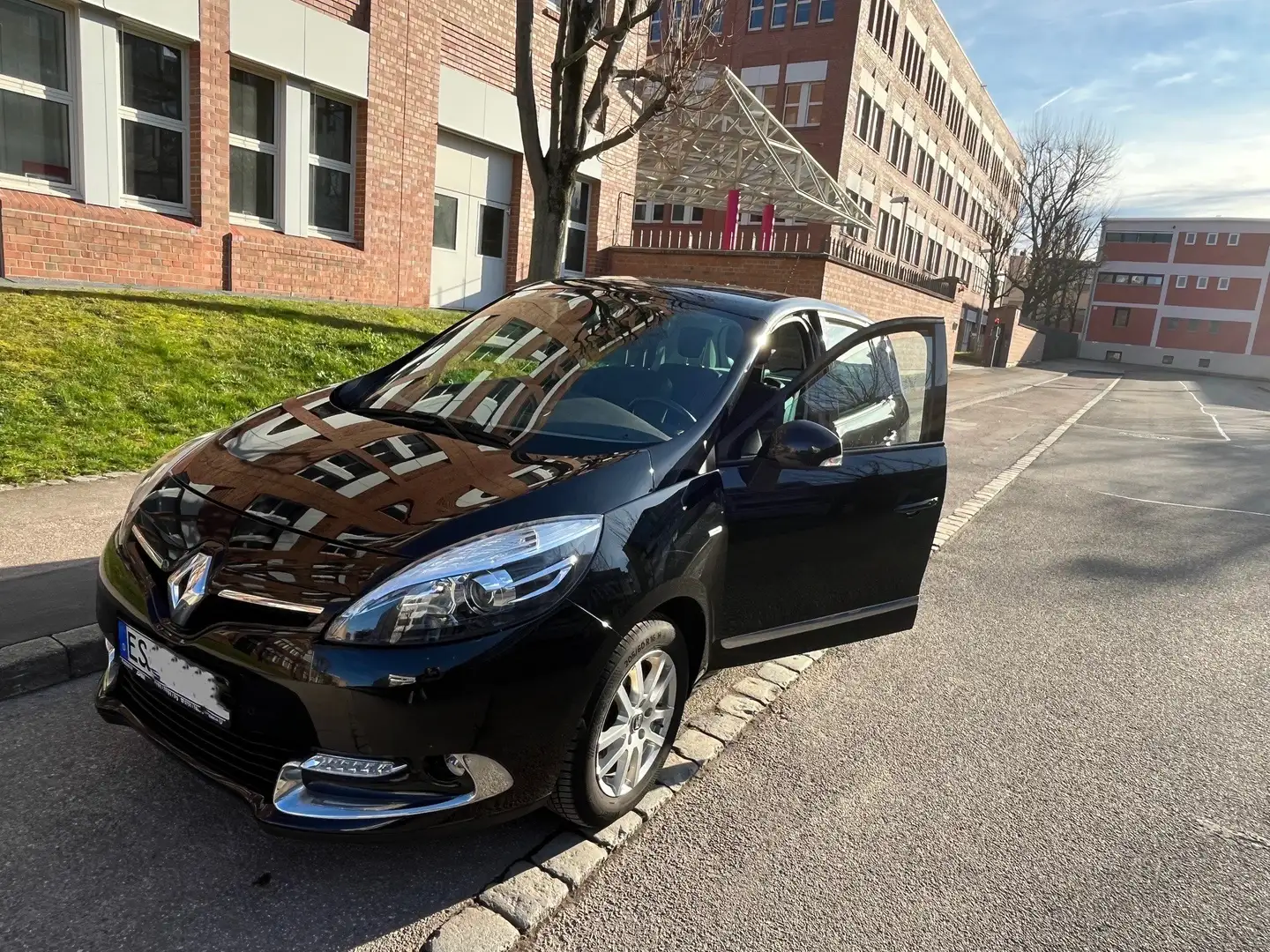 Renault Scenic Scenic Energy TCe 115 S Bose Edition Schwarz - 1