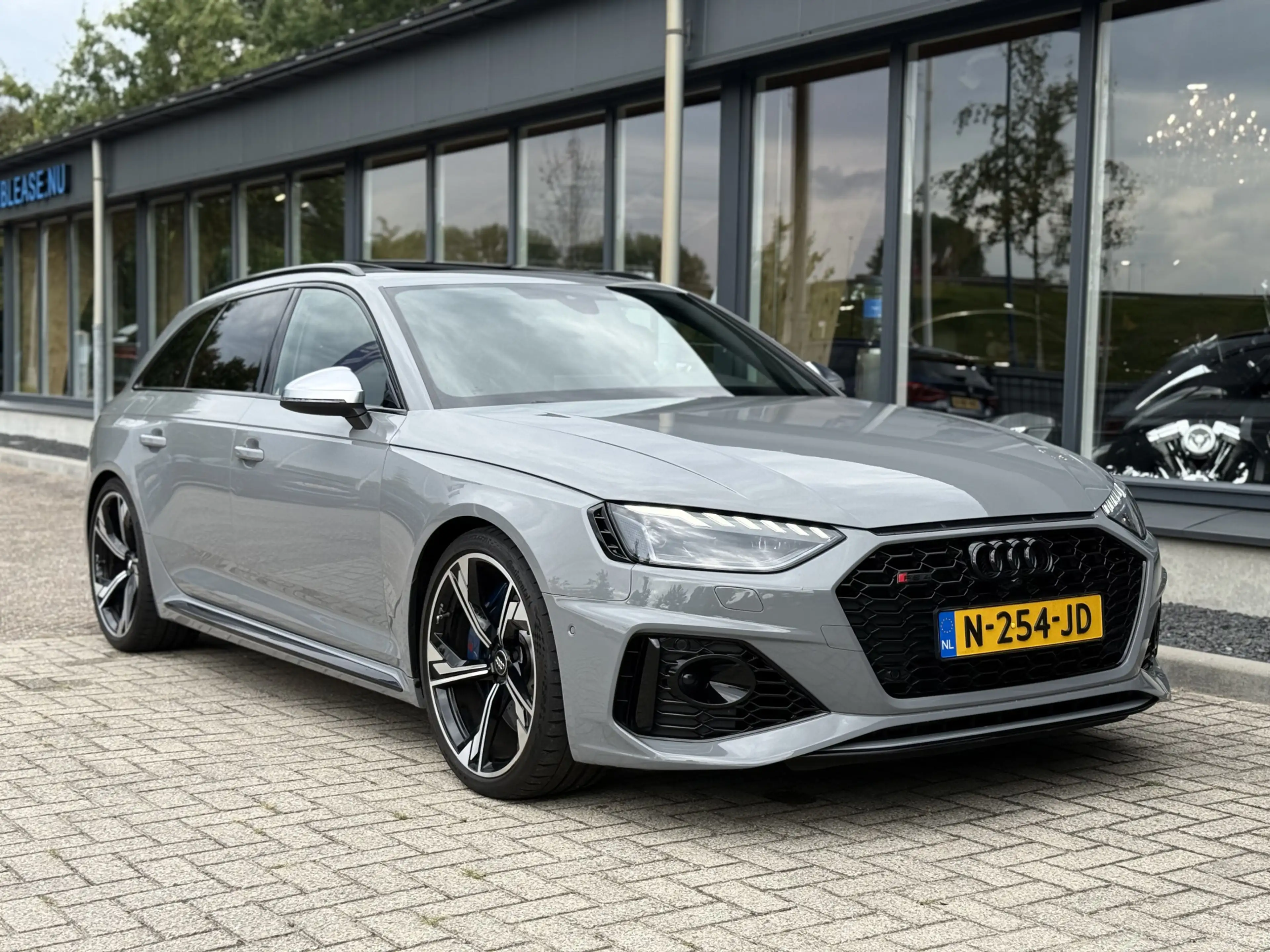Audi RS4 Avant 2.9 TFSI quattro B&O Massage — photo 5