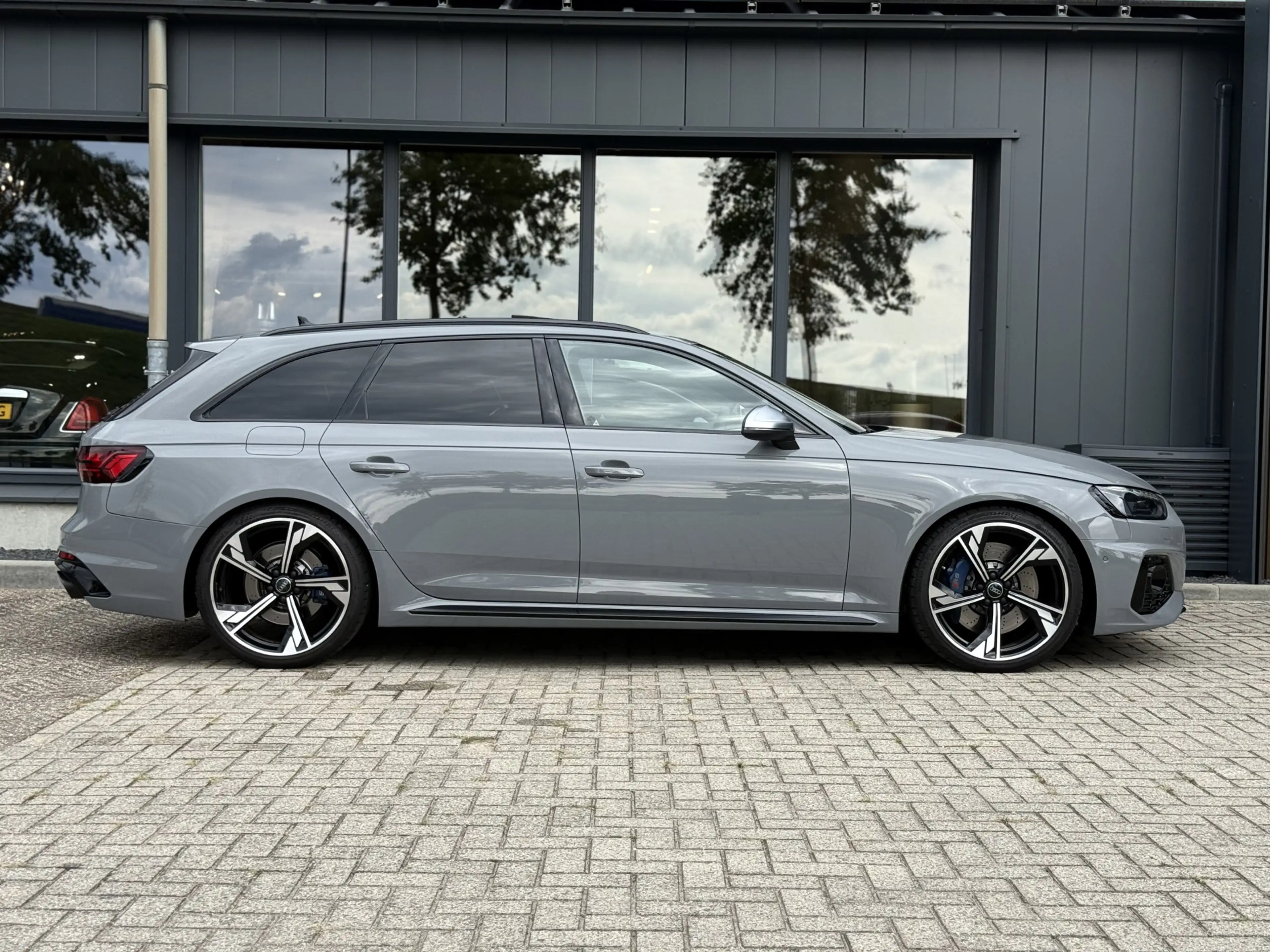 Audi RS4 Avant 2.9 TFSI quattro B&O Massage — photo 9