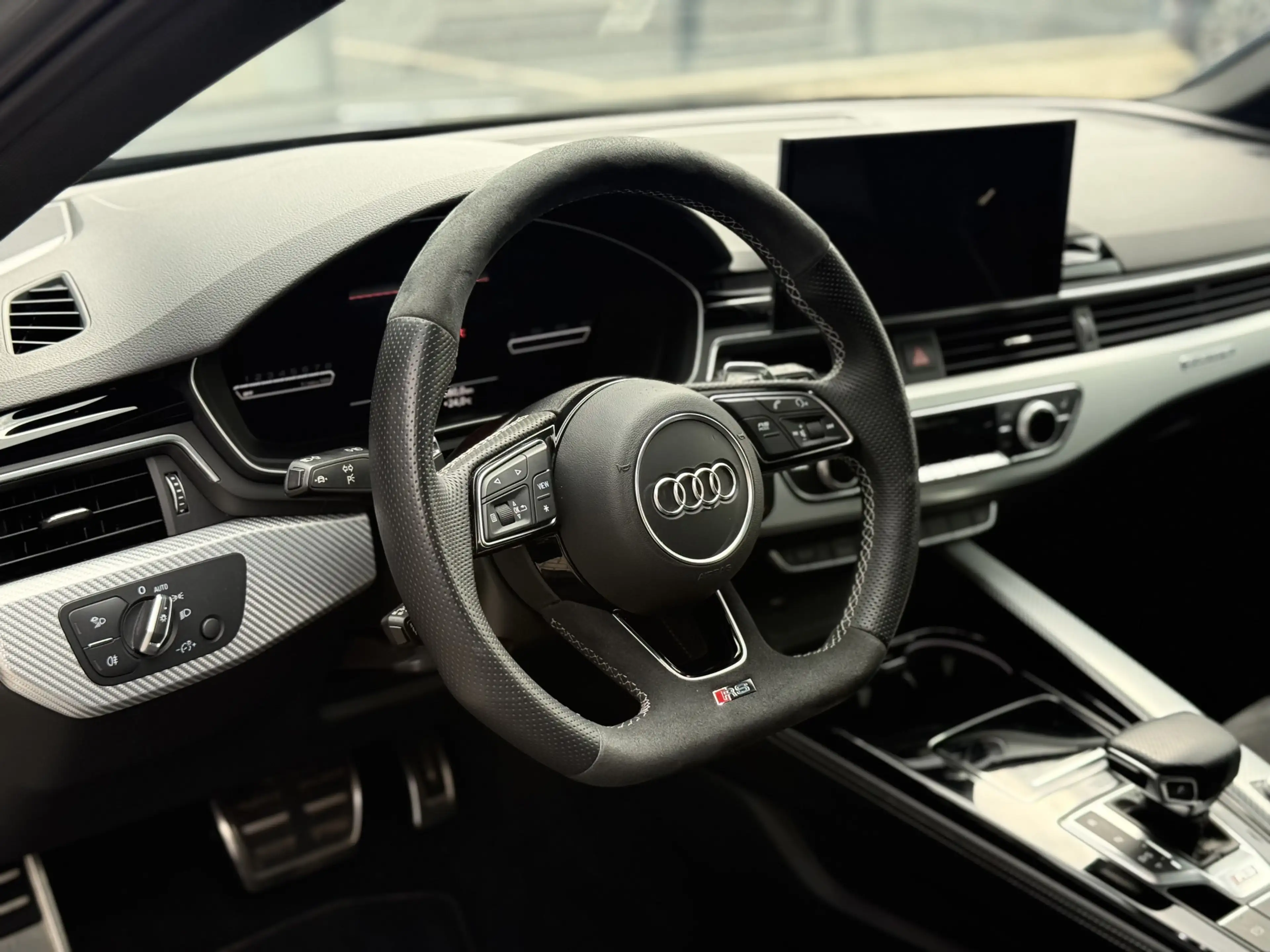 Audi RS4 Avant 2.9 TFSI quattro B&O Massage — photo 13