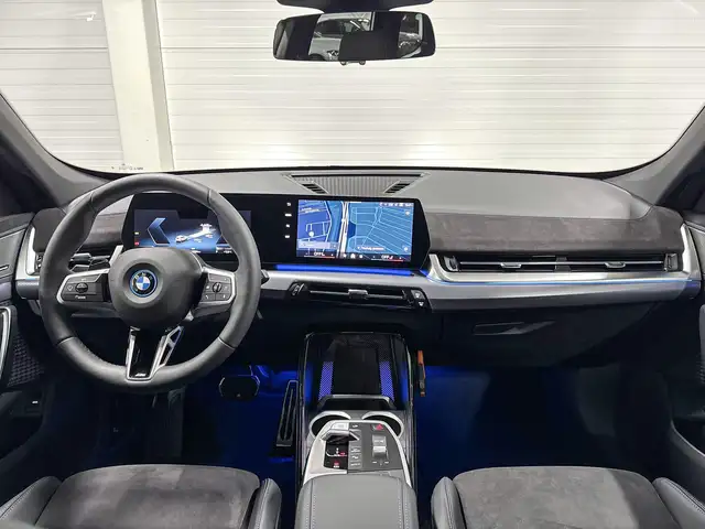 BMW Ix1 view 11