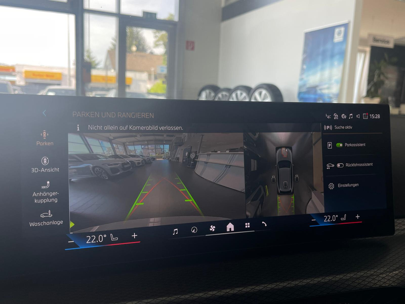 BMW 330 i xDrive Tour. M Sport HUD/PANO/AHK/360°/19" — photo 12