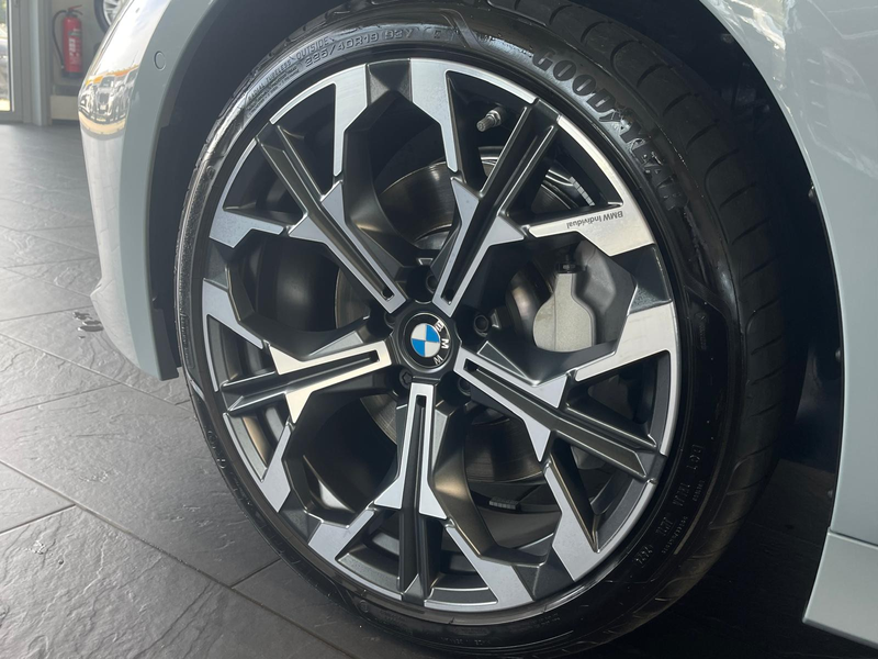 BMW 330 i xDrive Tour. M Sport HUD/PANO/AHK/360°/19" — photo 14