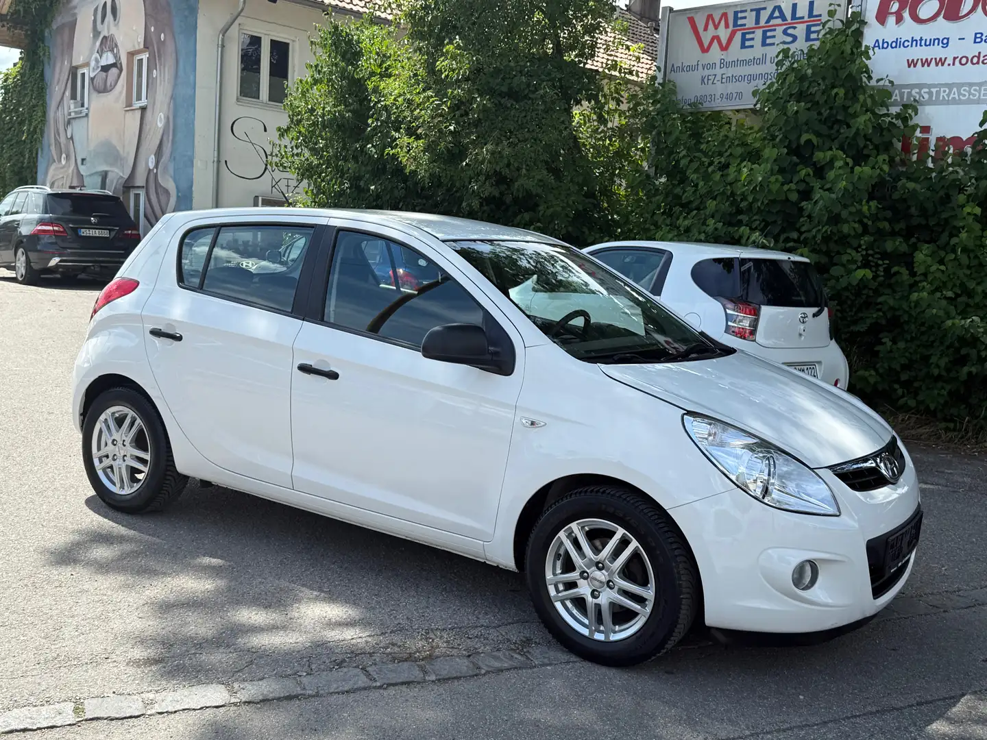 Hyundai i20 Classic Weiß - 1