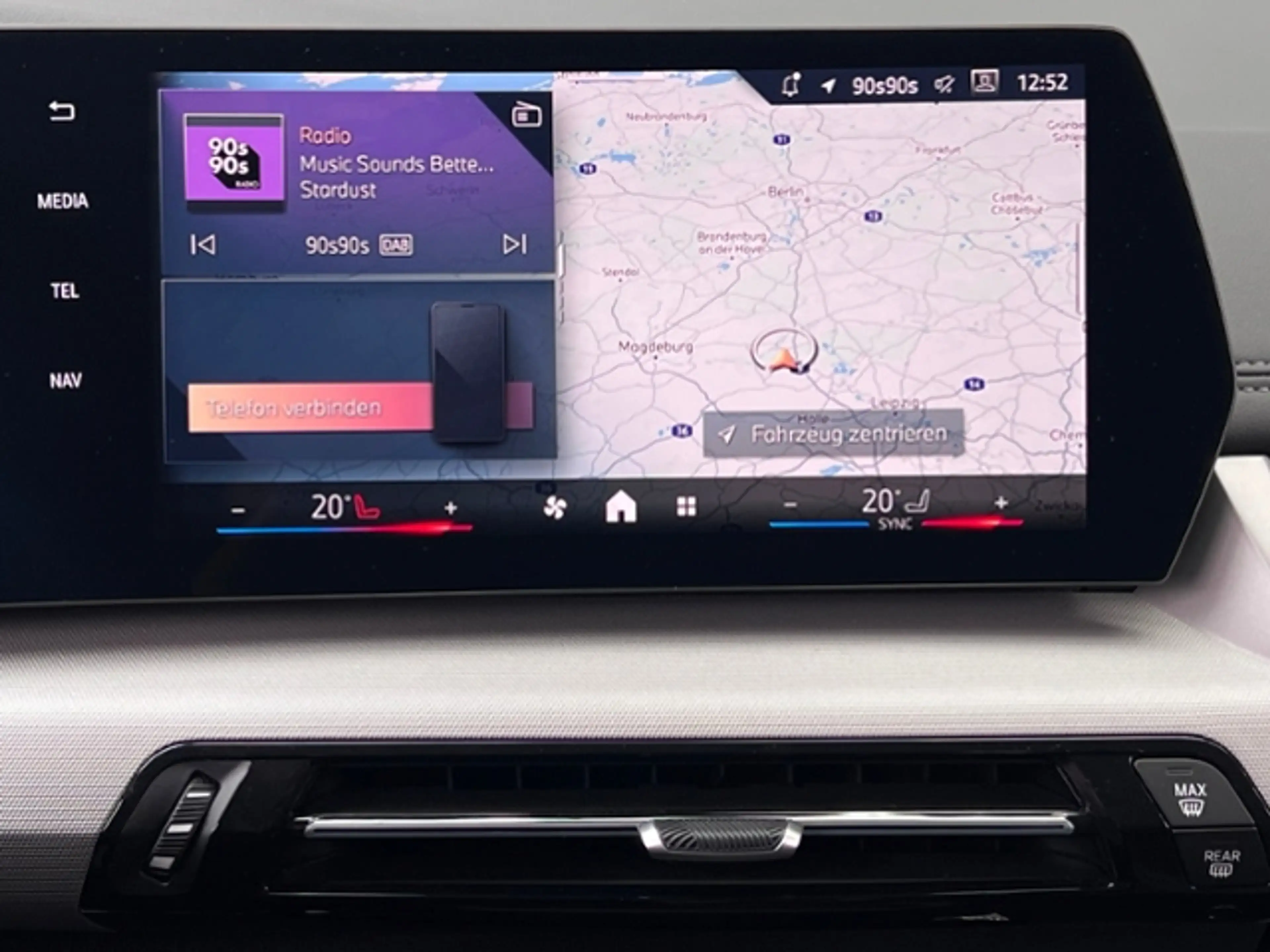 BMW 220 i adapt.LED AHK DAB Komfortzugang Active Tourer — photo 12