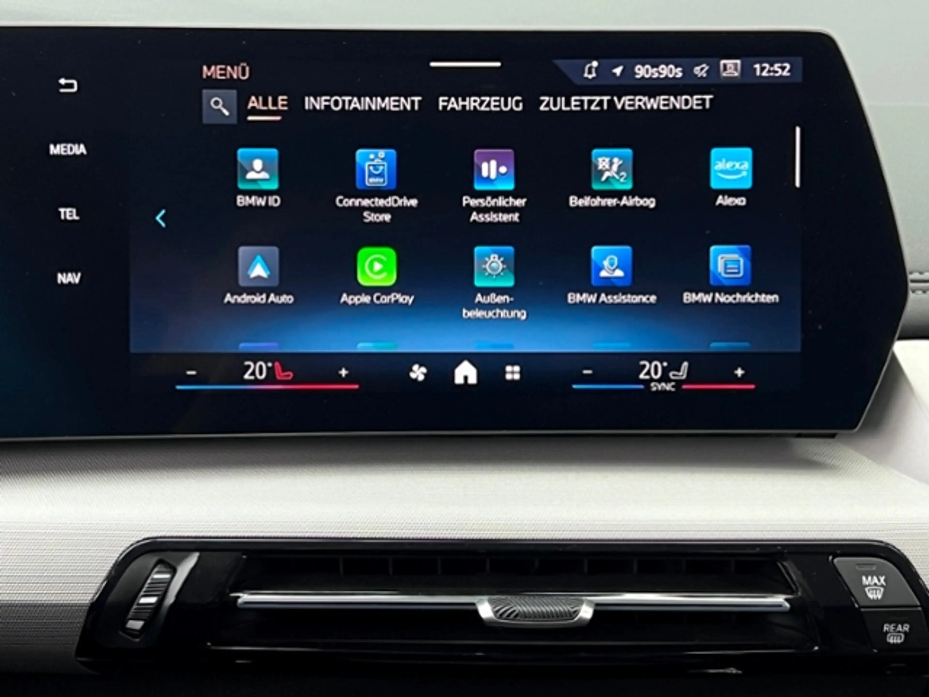 BMW 220 i adapt.LED AHK DAB Komfortzugang Active Tourer — photo 13
