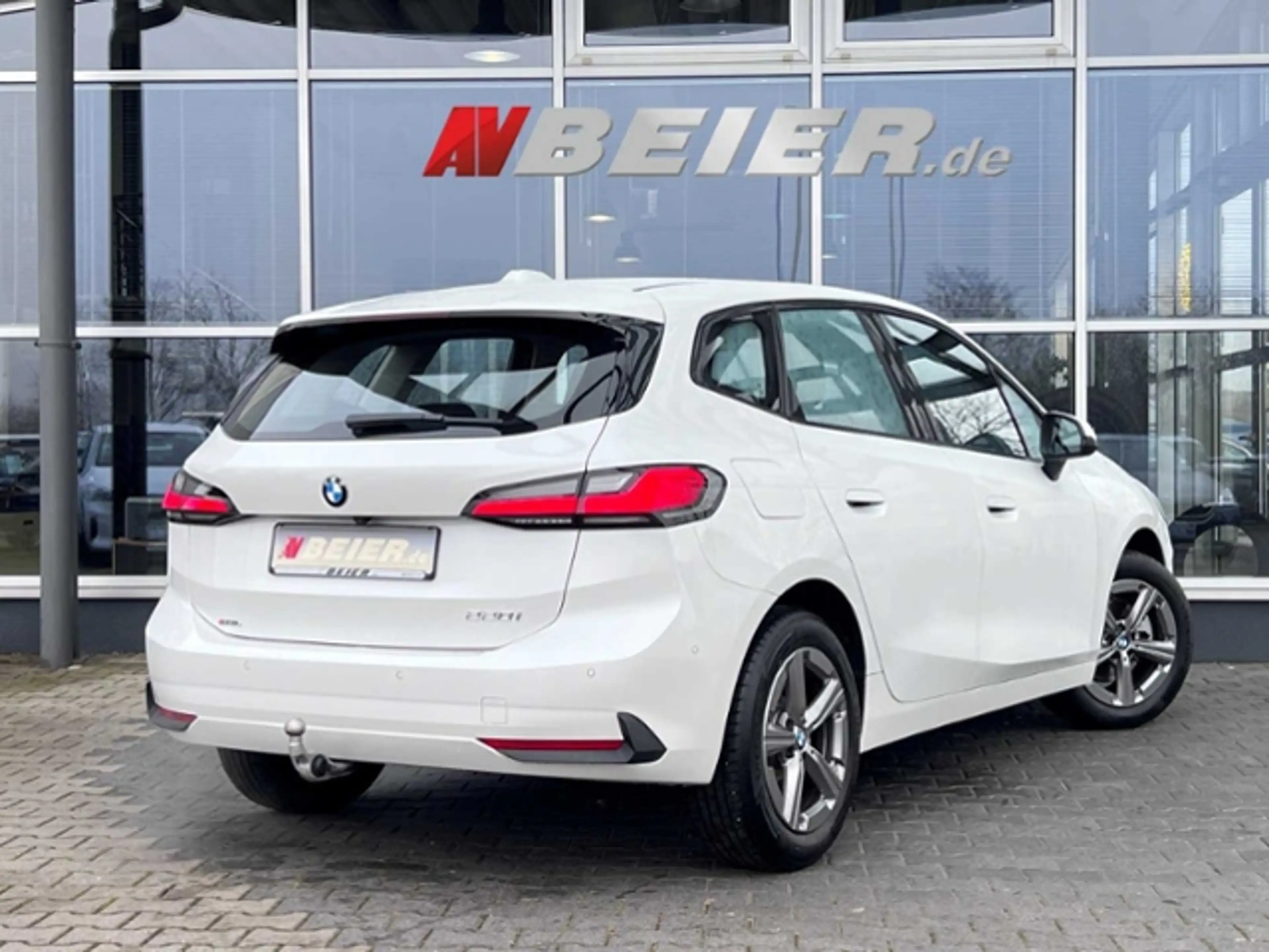 BMW 220 i adapt.LED AHK DAB Komfortzugang Active Tourer — photo 2
