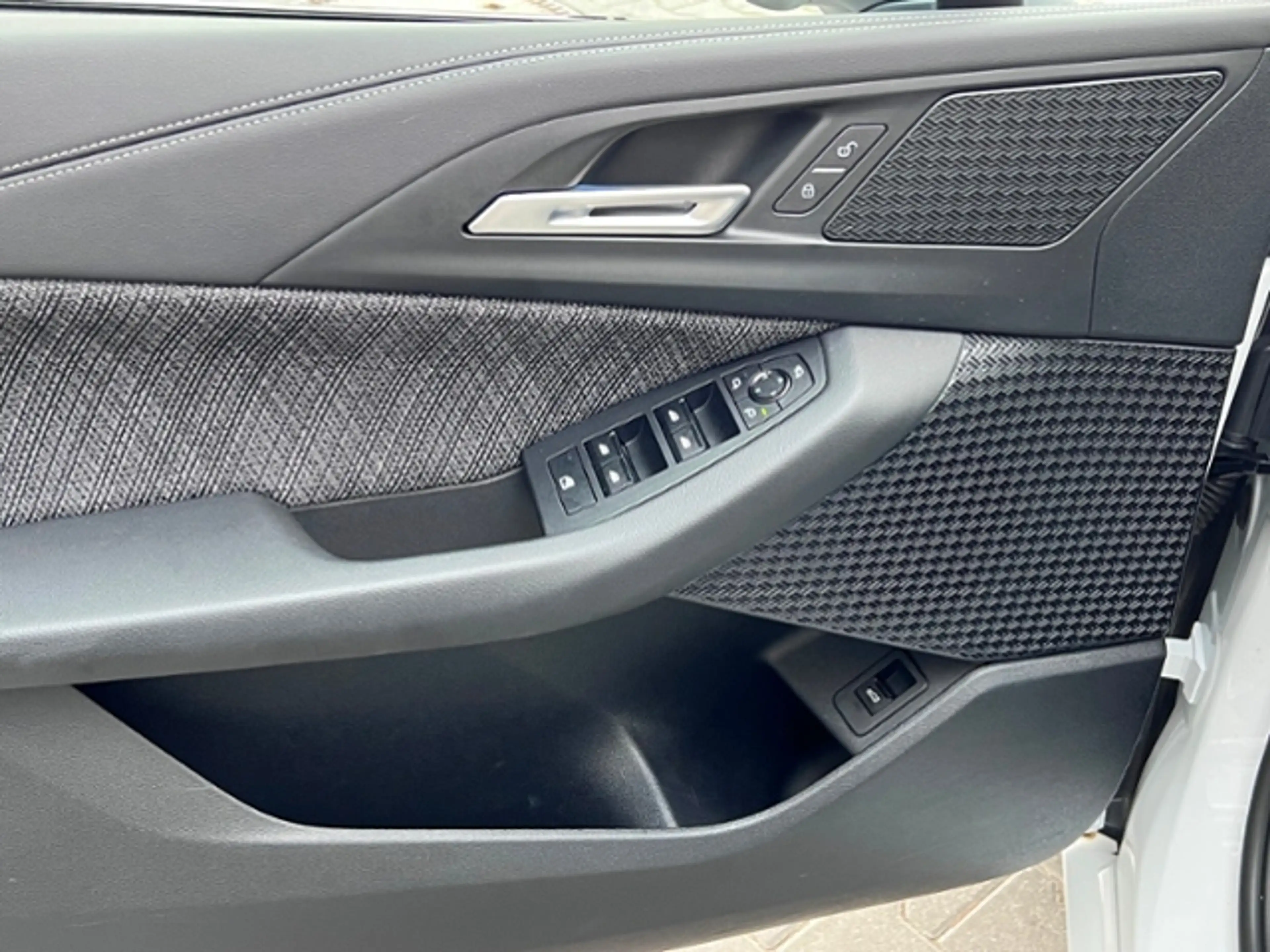 BMW 220 i adapt.LED AHK DAB Komfortzugang Active Tourer — photo 22