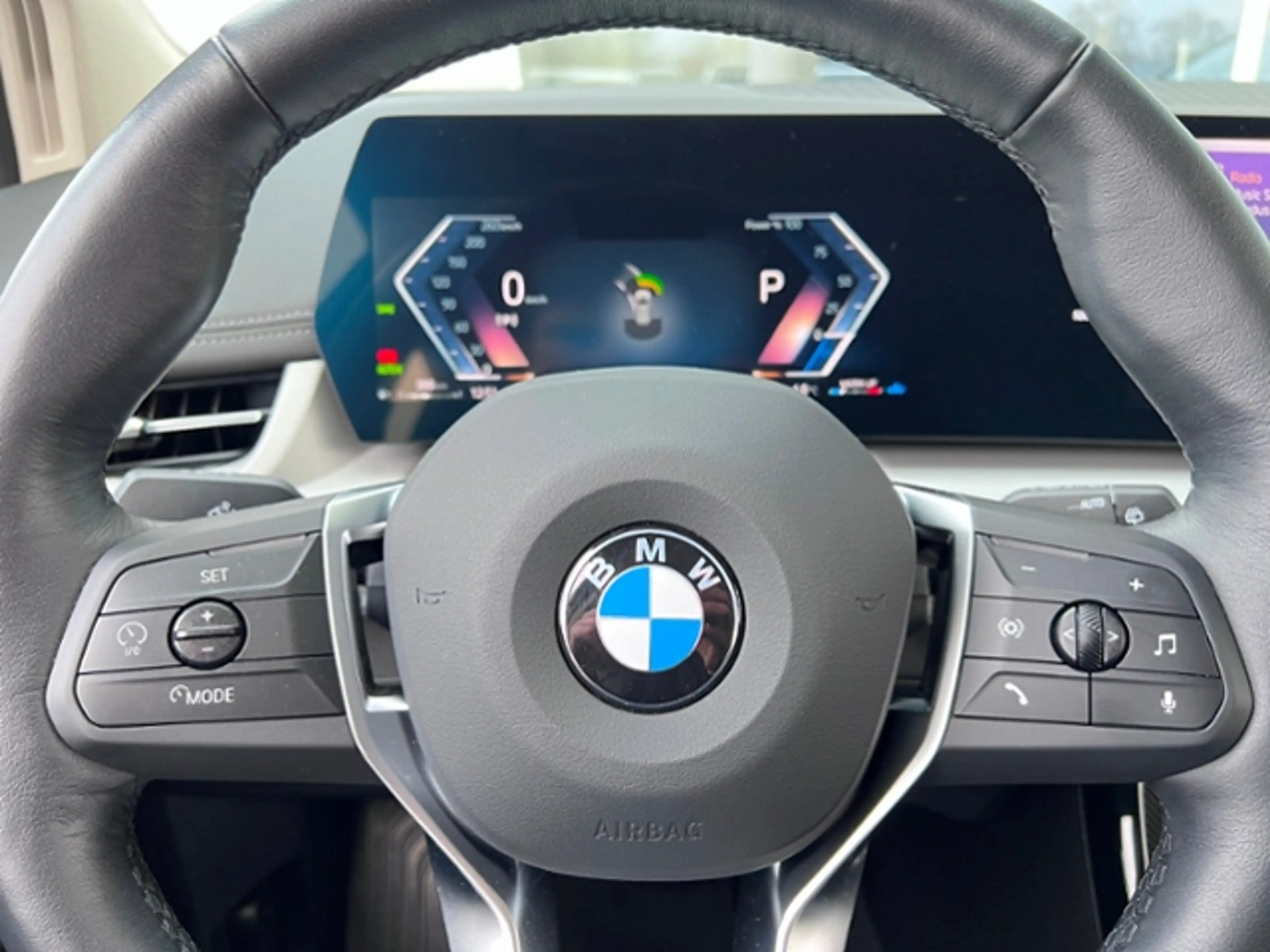 BMW 220 i adapt.LED AHK DAB Komfortzugang Active Tourer — photo 10