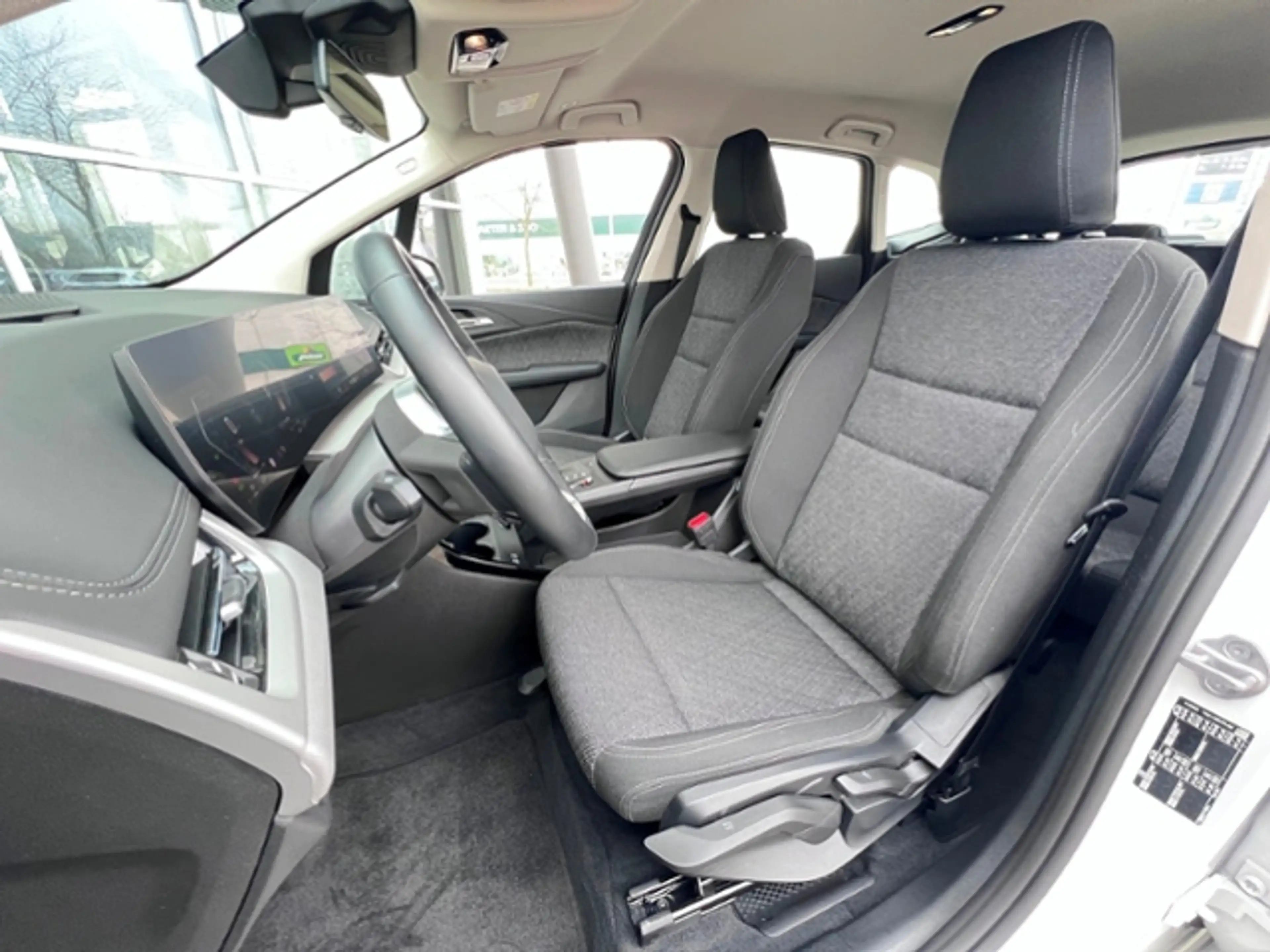BMW 220 i adapt.LED AHK DAB Komfortzugang Active Tourer — photo 6