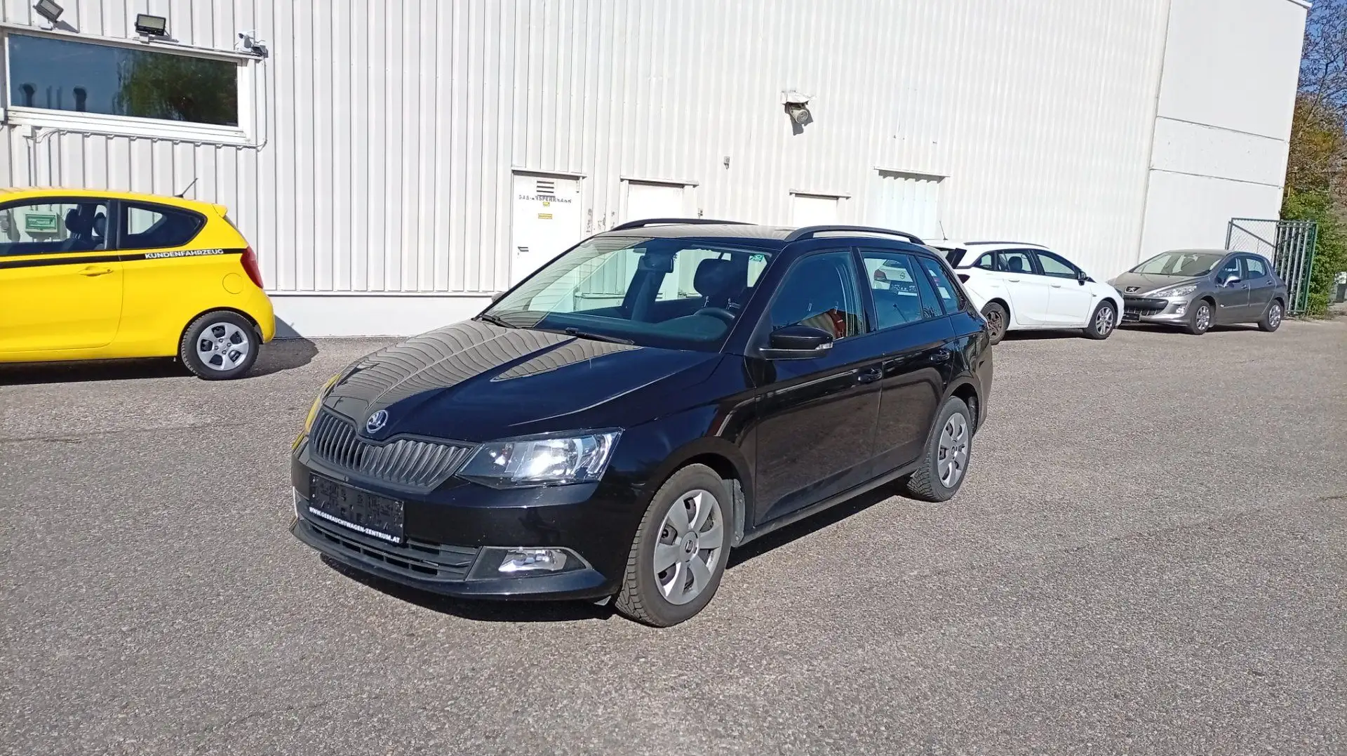 Skoda Fabia 1.0 TSI Active Green Tec Schwarz - 1