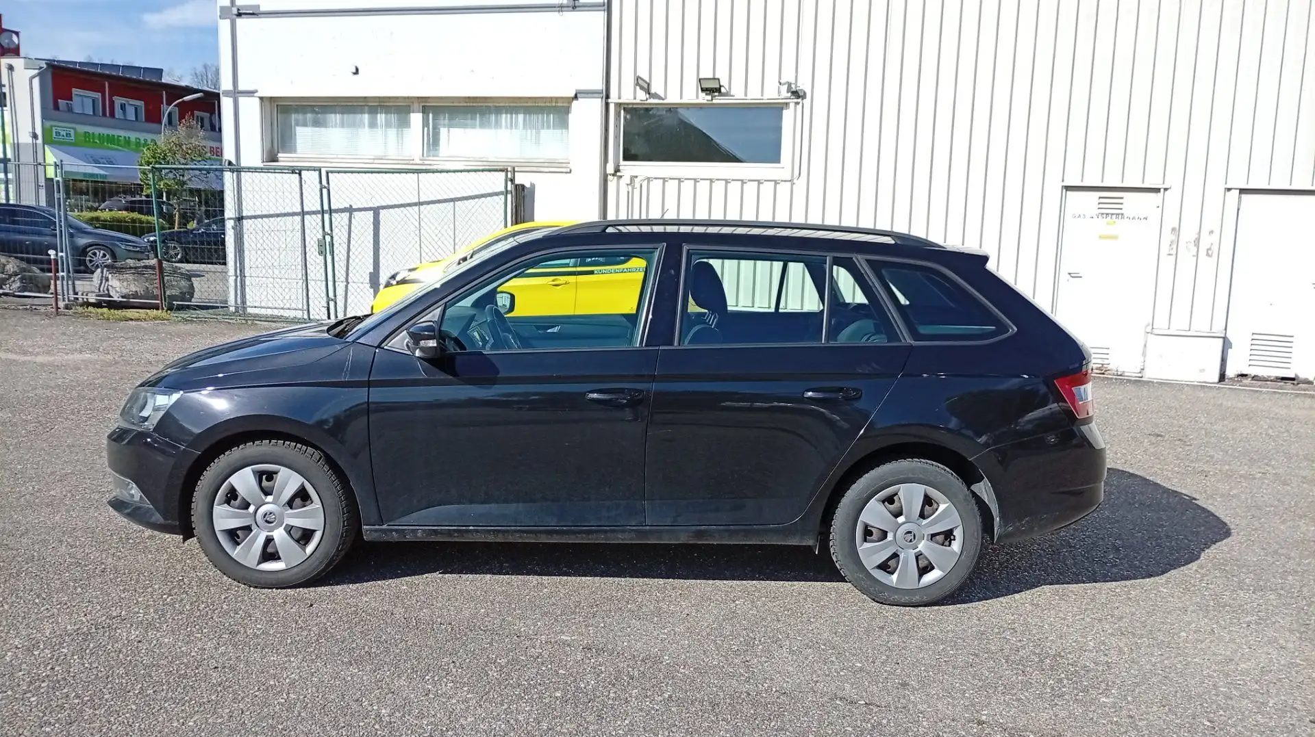 Skoda Fabia 1.0 TSI Active Green Tec Schwarz - 2