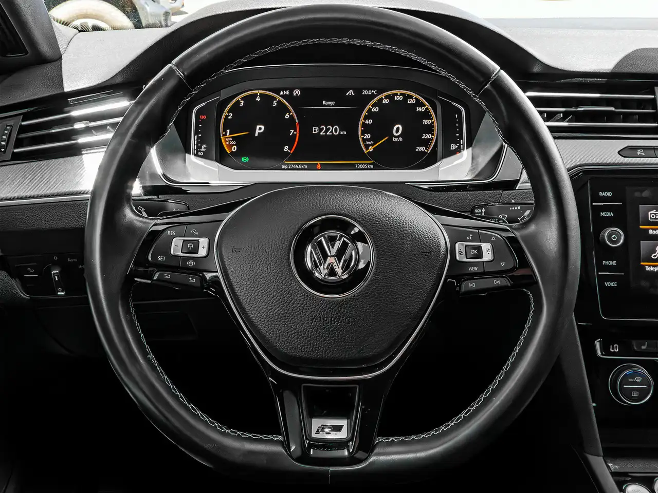 Volkswagen Arteon photo Volkswagen Arteon