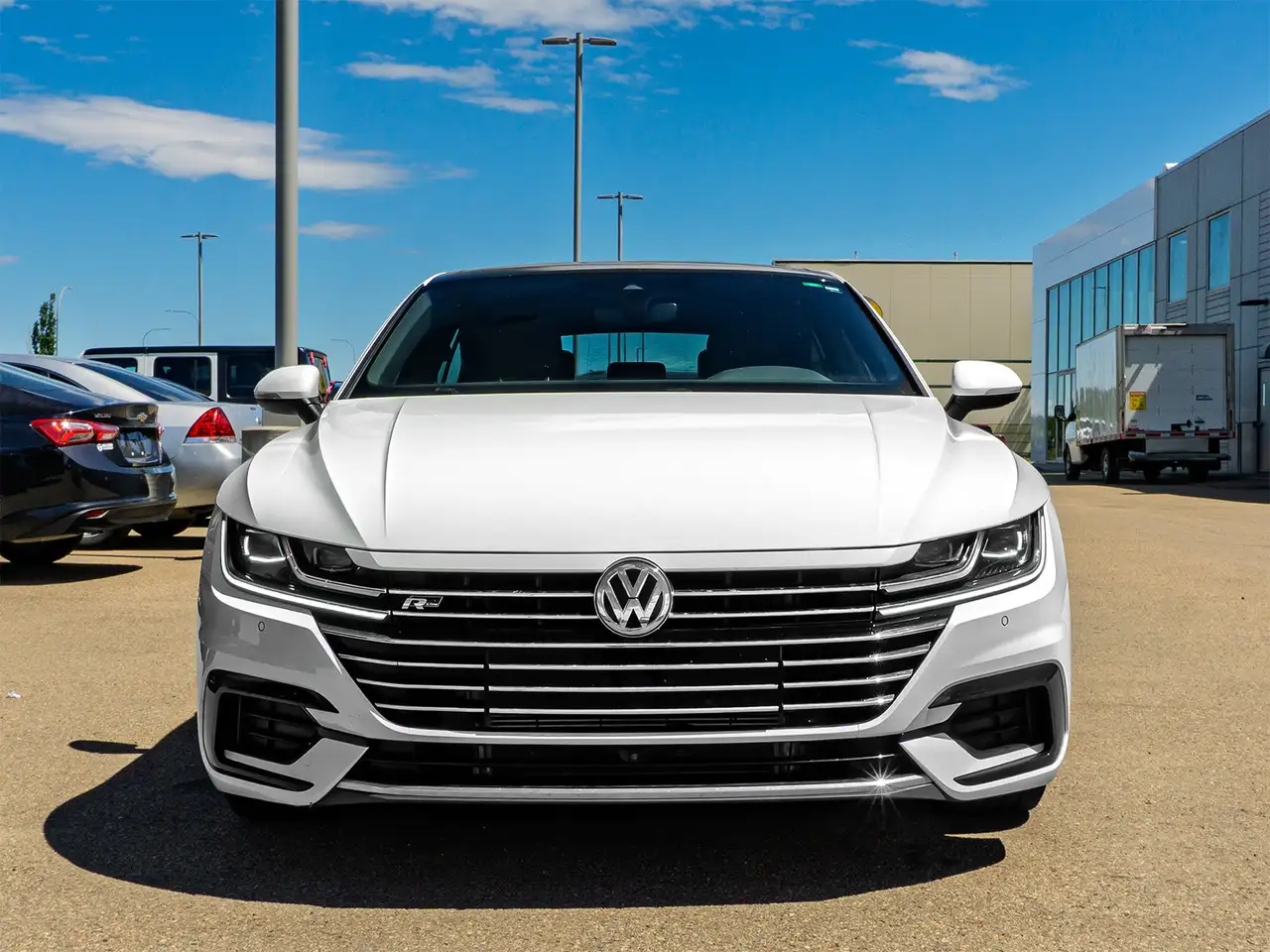 Volkswagen Arteon photo Volkswagen Arteon