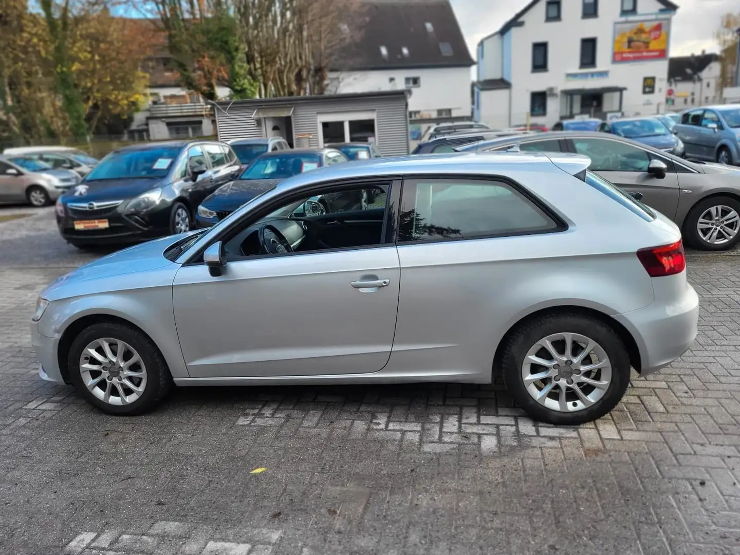 Audi A3 attraction Argent - 2