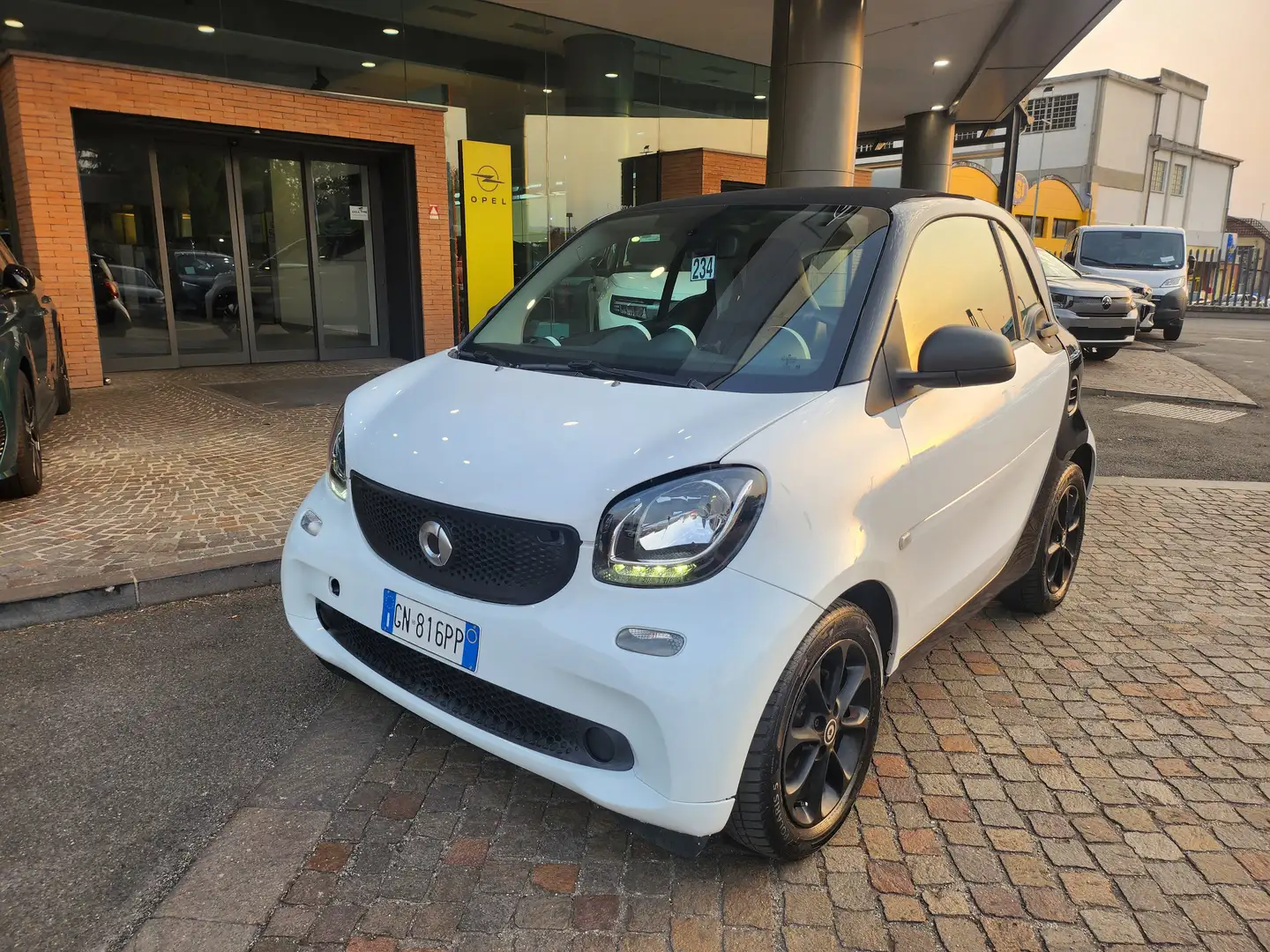smart forTwo Fortwo III  1.0 Youngster 71cv c/S.S. MANUALE Blanc - 2