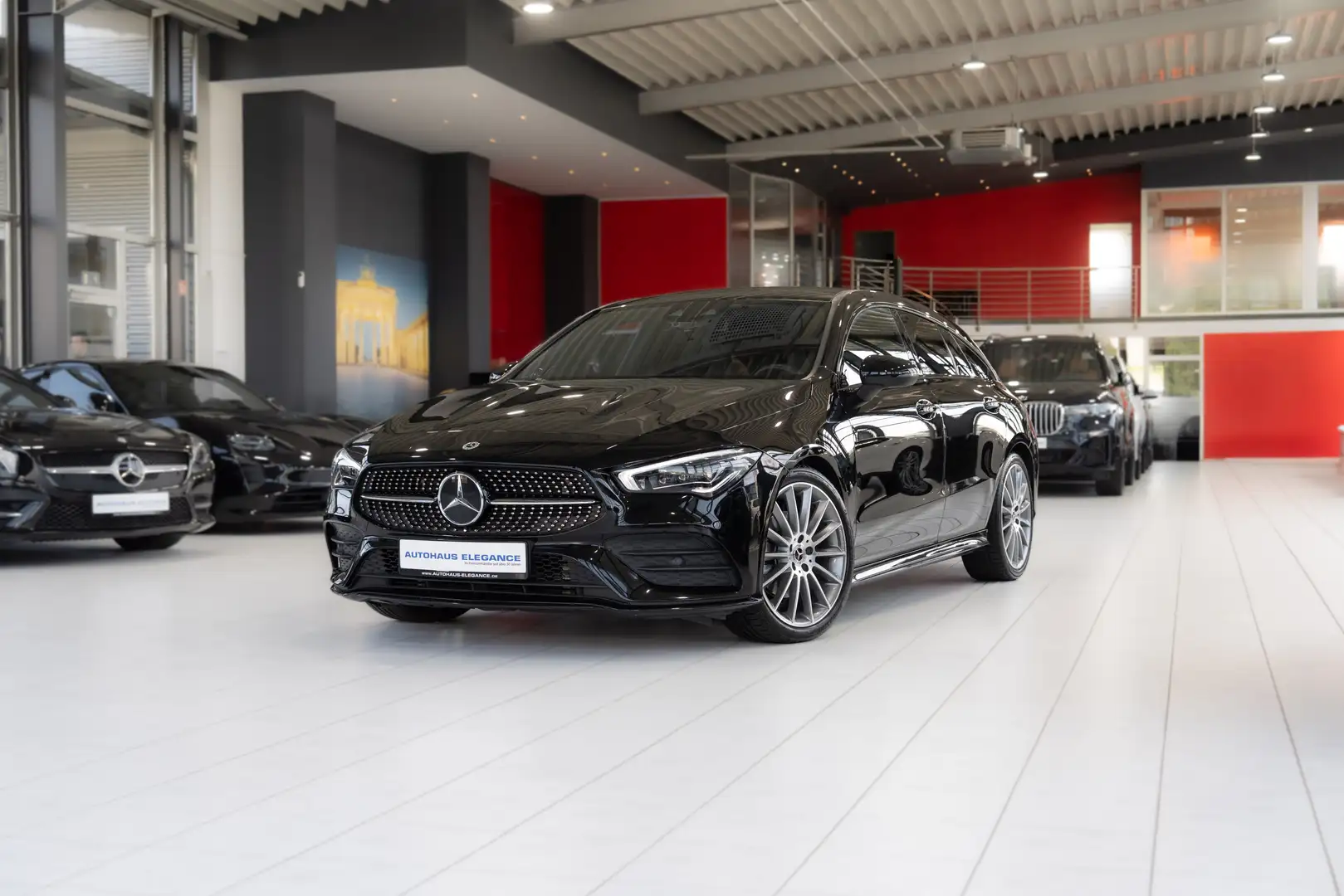 Mercedes-Benz CLA 220 d Shooting Brake*AMG-LINE*NIGHT*BURM*PANO Noir - 1