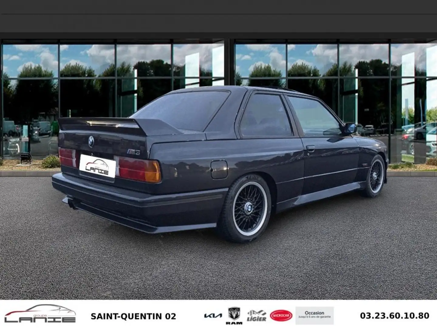 BMW M3 E30 2.3 Edition Johnny Cecotto - 2