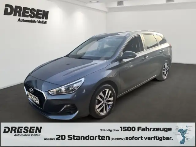 Hyundai i30 YES! 1.4 Navigation/Klimaautomatik/Sitz+Lenkradhei
