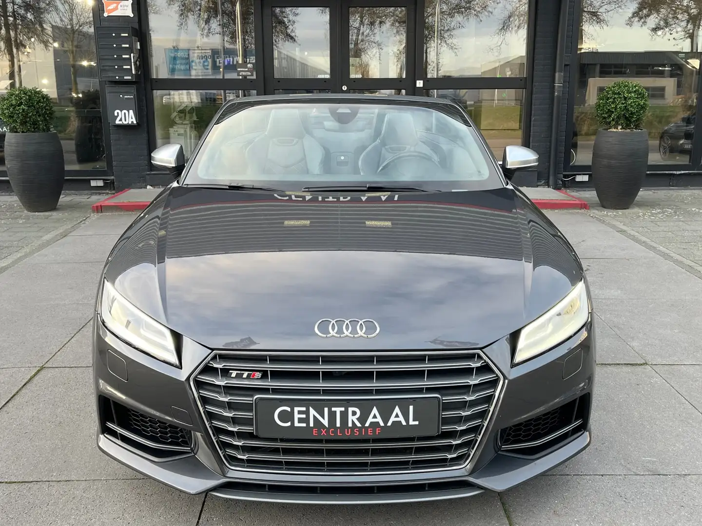 Audi TT Roadster TTS 2.0 TFSI Quattro|B&O|Airscarf|Leder|S Grau - 2