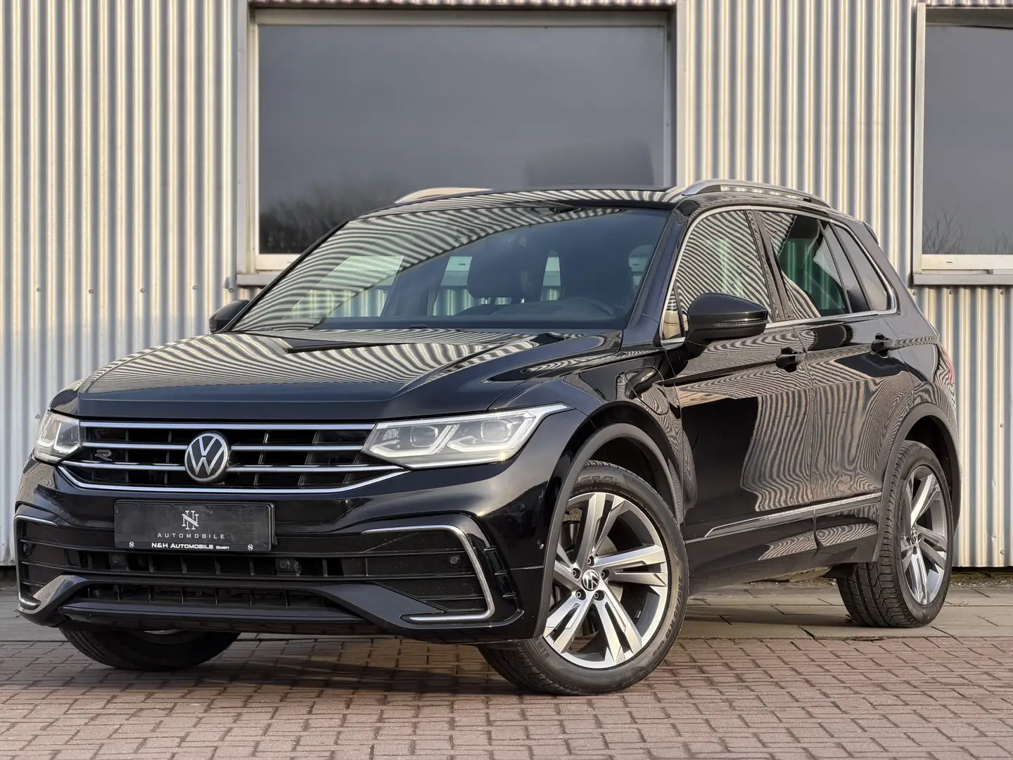 Volkswagen Tiguan R-Line eHybrid Leder*HUD*Matrix*ACC*Kamer Schwarz - 1