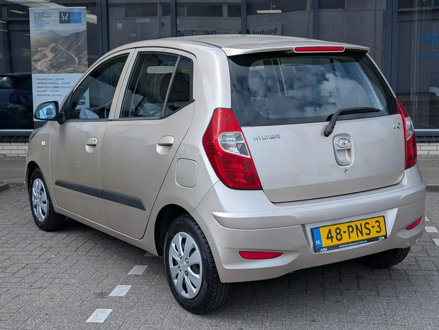 Hyundai i10 1.1 i-Drive Beige - 2