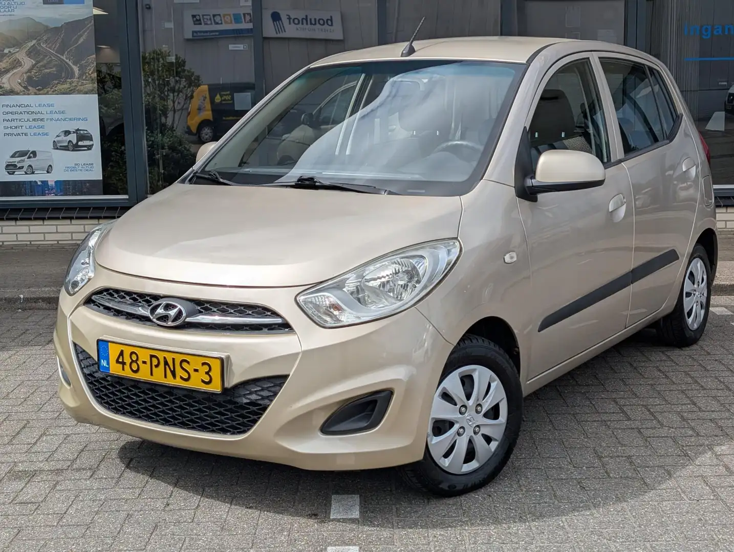 Hyundai i10 1.1 i-Drive Beige - 1