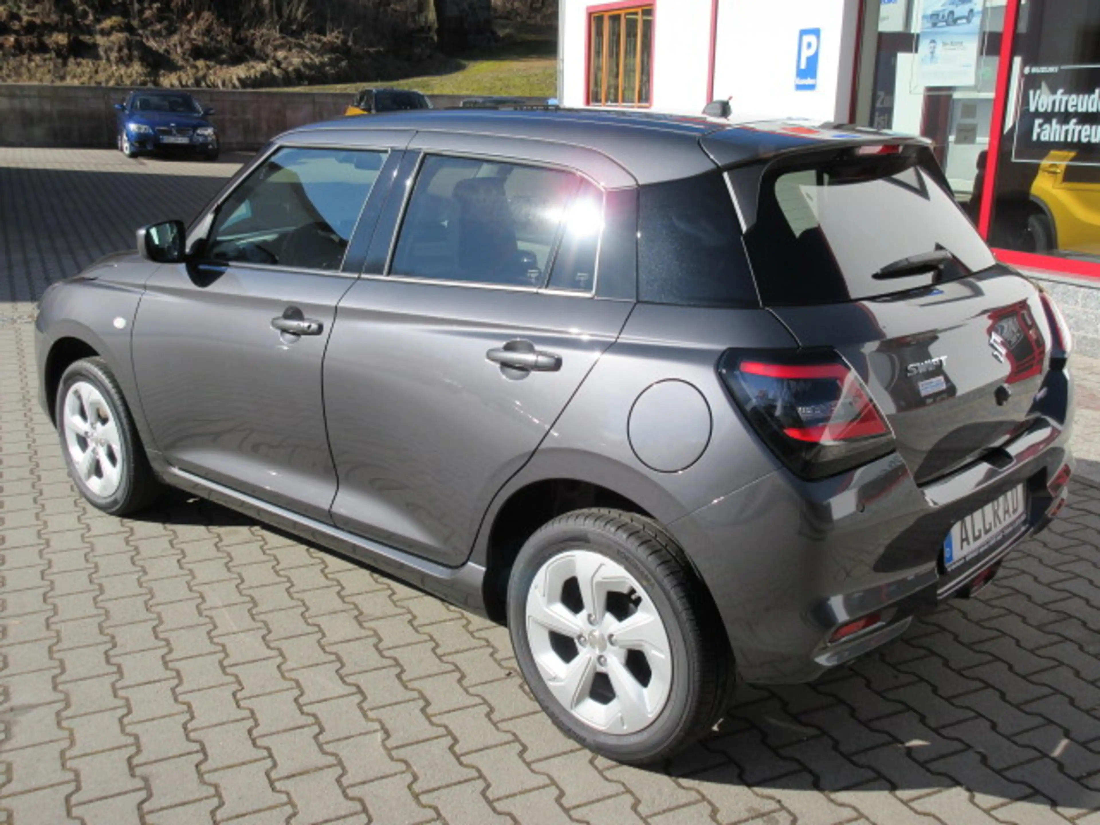 Suzuki Swift 1.2 Hybrid Allgrip MT Comfort inkl. Satz Winterräder — photo 5