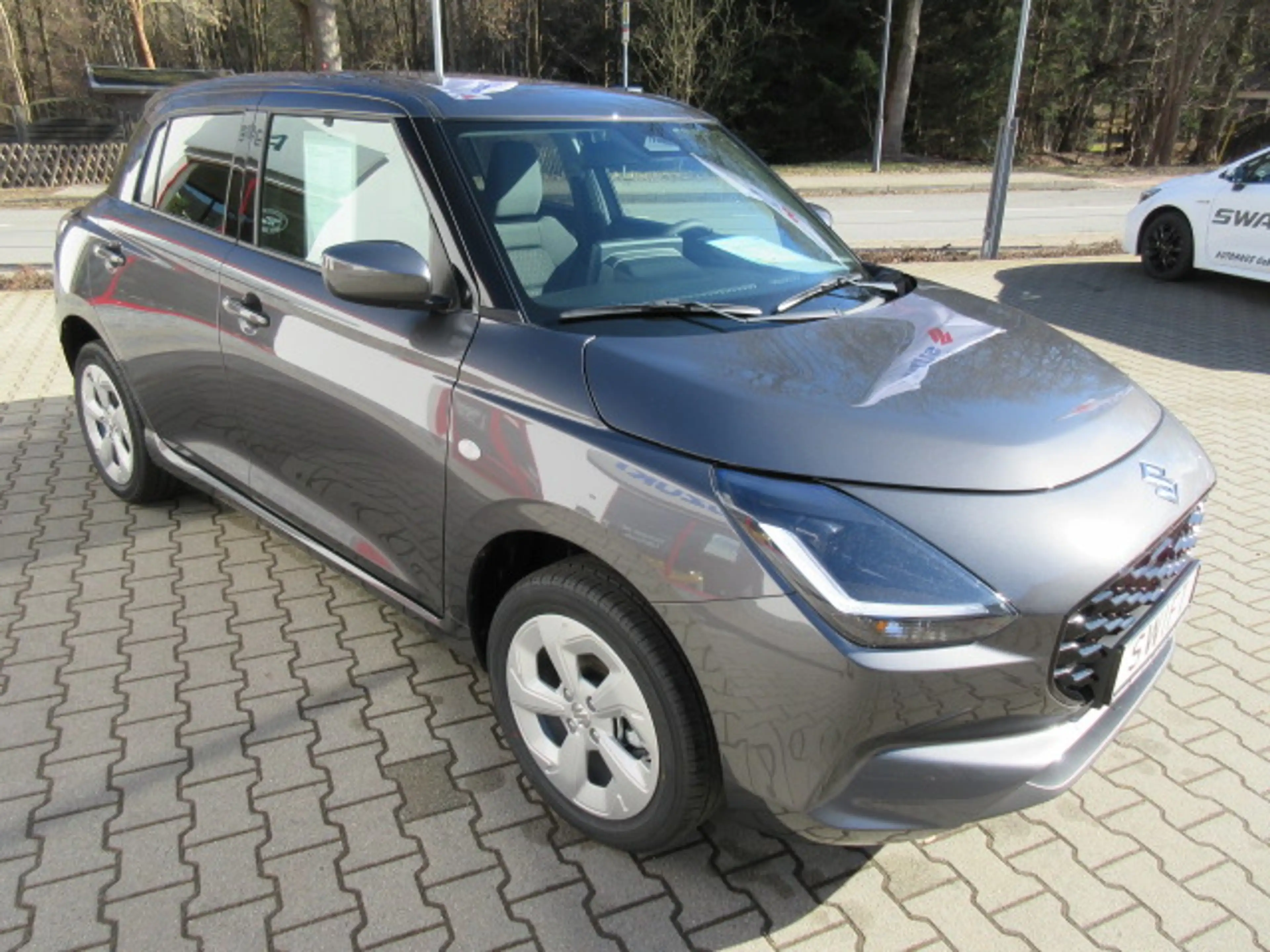 Suzuki Swift 1.2 Hybrid Allgrip MT Comfort inkl. Satz Winterräder — photo 9